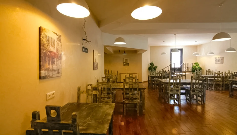 هتل دوئسی تفلیس